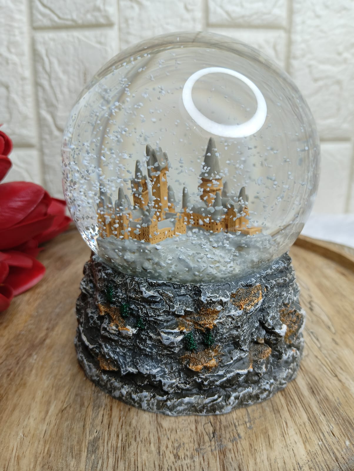 Hogwarts Castle Snow Globe – Harry Potter Collectible | No Light, No Movement, No Sound