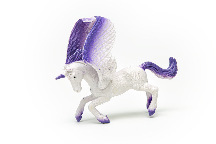 Magical Pegasus Unicorn Toy Figure – 14 cm | Fantasy Winged Horse Collectible | Hand-Painted Mythical Creature, Action Figures for Office Desk Study Table Decor