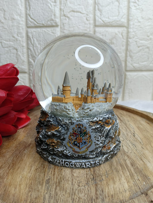 Hogwarts Castle Snow Globe – Harry Potter Collectible | No Light, No Movement, No Sound