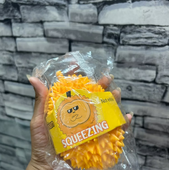 Squeezing fruit