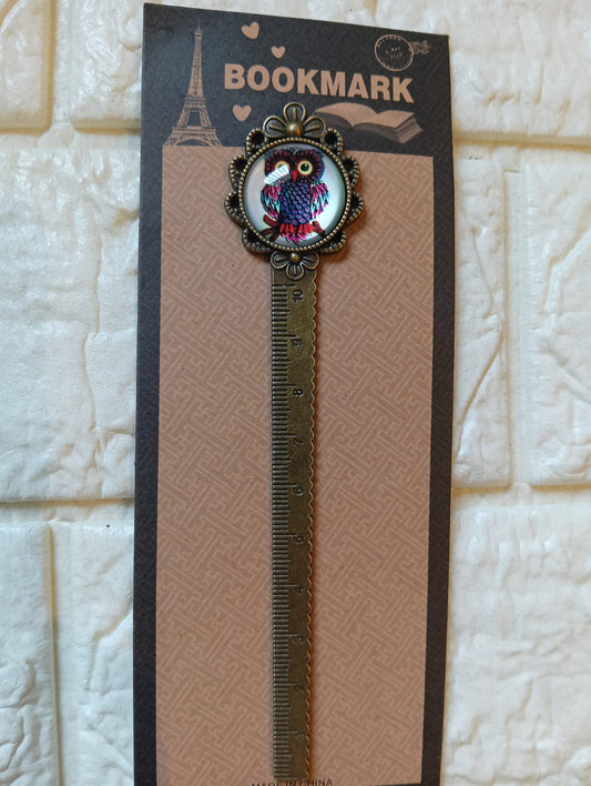 Vintage Metal Ruler Bookmark – Dual-Purpose Antique Brass Page Marker