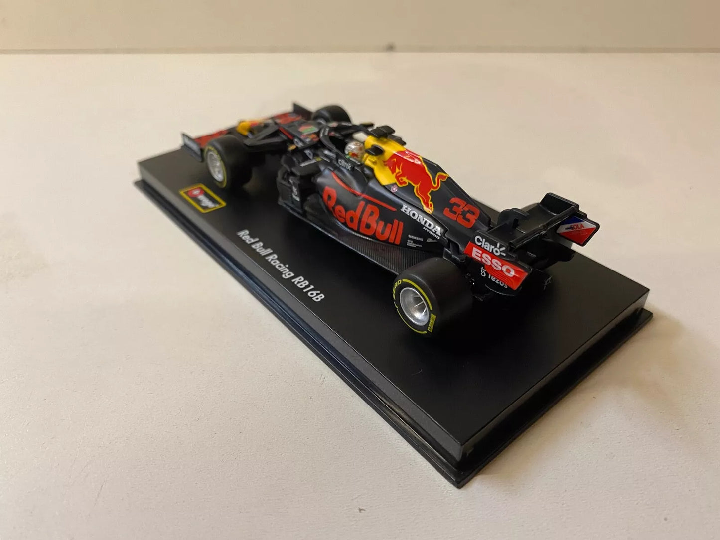 Bburago 1:43 Red Bull Racing RB16B – Max Verstappen Diecast Model Car