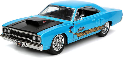 Looney Tunes 1:24 1970 Plymouth Roadrunner Die-cast Car and 2.75"" Wile E. Coyote Figure, Toys for Kids and Adults( COD NOT AVAILABLE)