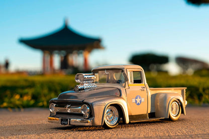 Jada Toys Street Fighter 1956 Ford Pickup 1:24 Die-Cast Model Car with Guile Figure, Opening Doors, Hood & Trunk, Collectible Vehicle for Kids & Fans(COD NOT AVAILABLE)