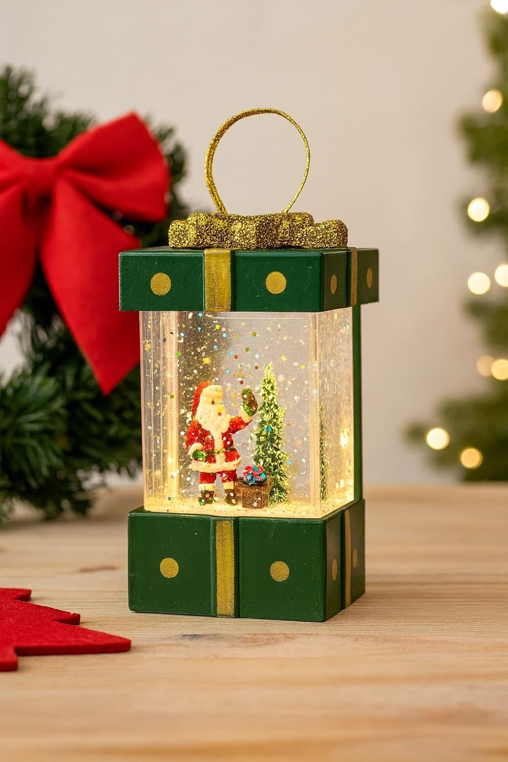 Christmas Light Lamp | LED Christmas Gift Box Lantern with Santa & Snow Glitter | Warm White Glow | Festive Home Decor for Xmas, Living Room & Holiday Gifting
