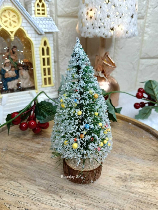 Green Mini Christmas Tree Showpiece for Tabletop Decoration - Artificial Snow, Wooden Base, No Lights or Music (16 cm)