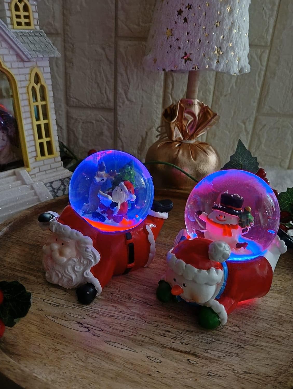 Christmas Snowman Snow Globe Glitter Dome Water Christmas Decoration, Snowman Face, Size Approx 13 cm (Only Light, No Music)