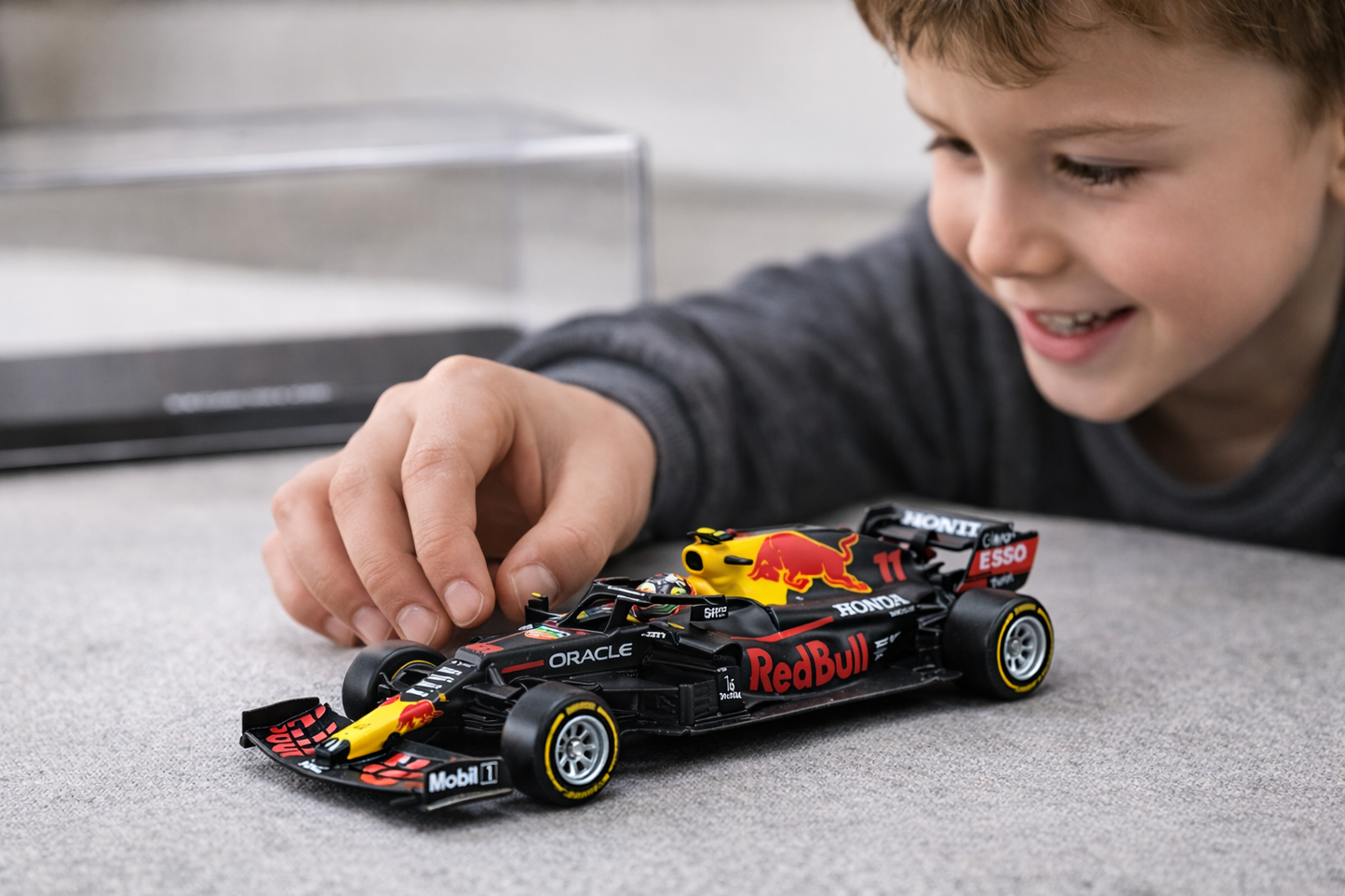 Red Bull Racing RB16B Formula 1 Diecast Model Car (1:43 Scale) – Bburago F1 Collectible Toy with Display Case