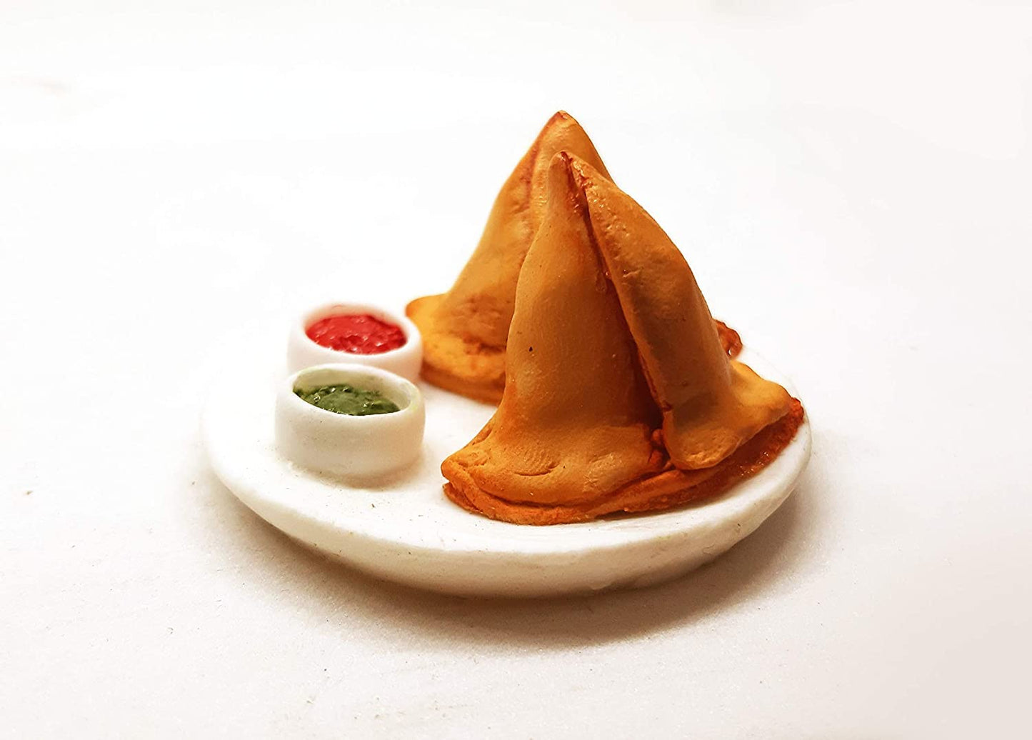 Samosa with Chutney's 3D Fridge Magnet | Miniature Food | Souvenir Gift | Made of Ceramic | Hand Painted | Made in India | Miniatures | Delicious Indian Foods |