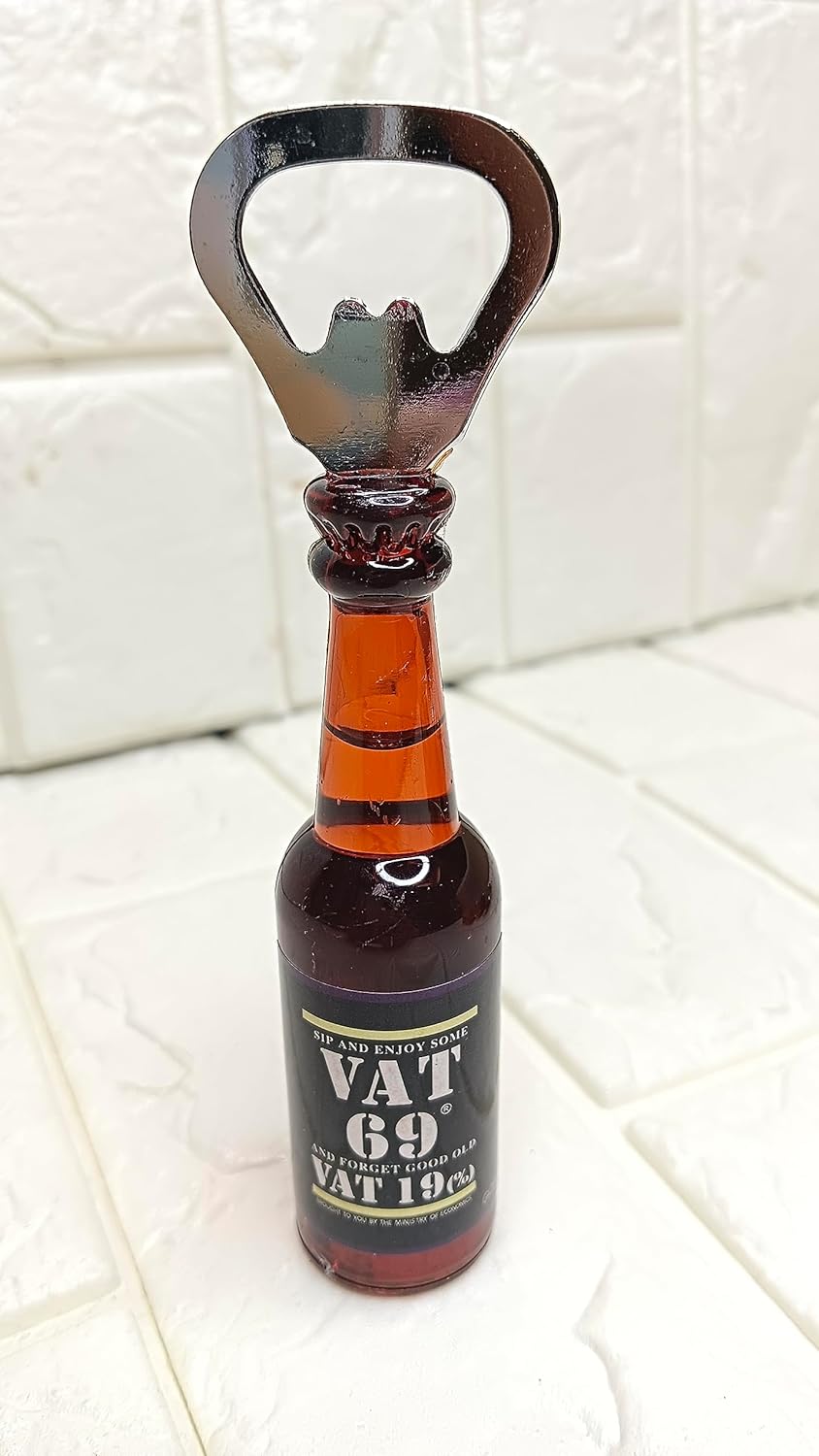 Magnetic Bottle Opener (VAT 69)