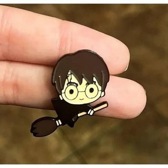 Harry Potter on a Broom Enamel Pin Badge | Zinc Alloy Brooch |