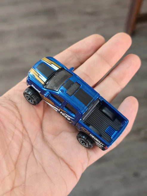 Hot Wheels Die-Cast Off-Road Car Collection – Chevy Silverado Trail Boss LT & Big-Air Bel-Air | COD NOT AVAILABLE