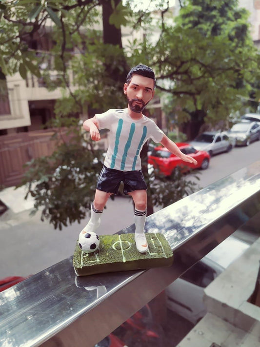 Lionel Messi (La Pulga) Polyresin Figure | 16 Cm | Made In India ; Hand Painted | Soccer ; PSG ; Argentina