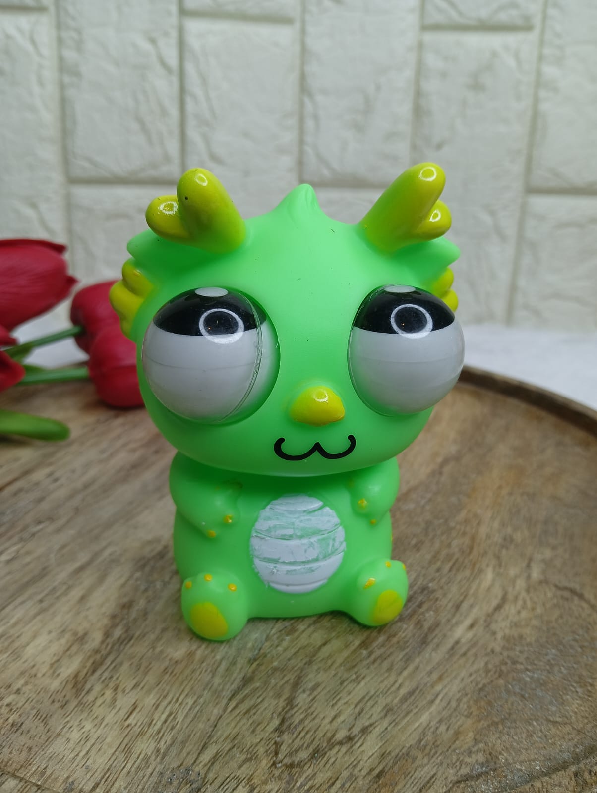 Squeezy Dragon Pop-Out Eyes Toy – Fun Stress Relief & Party Favor | Style B